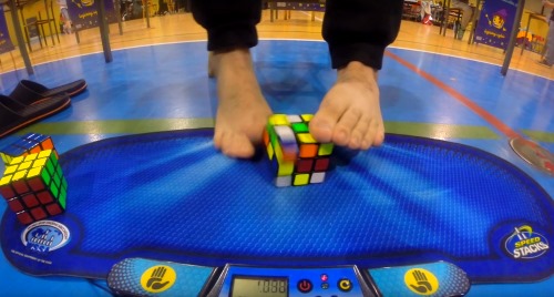 wca feet rubiks cube